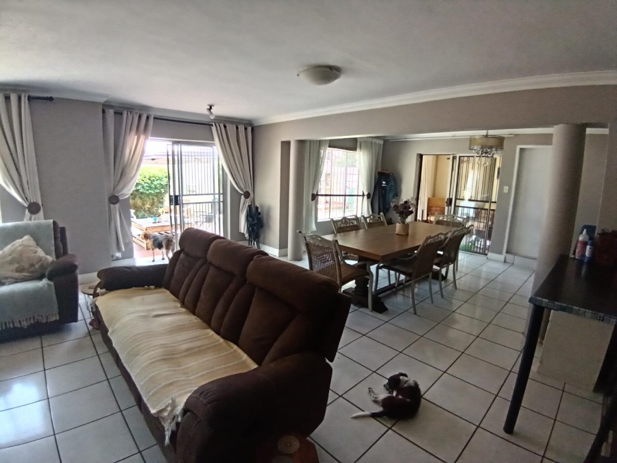 3 Bedroom Property for Sale in Clubview Gauteng