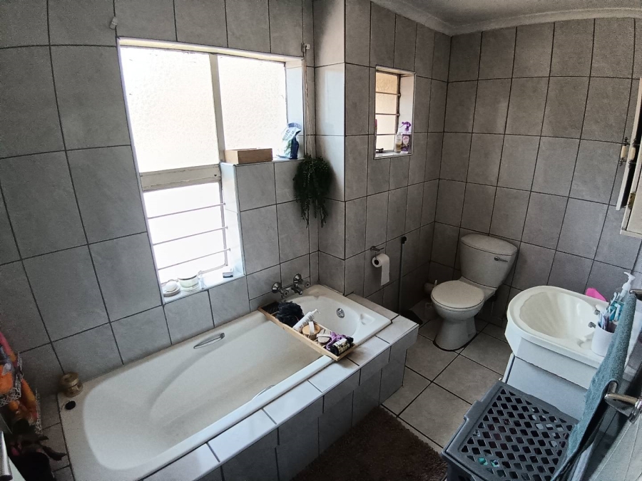 3 Bedroom Property for Sale in Clubview Gauteng