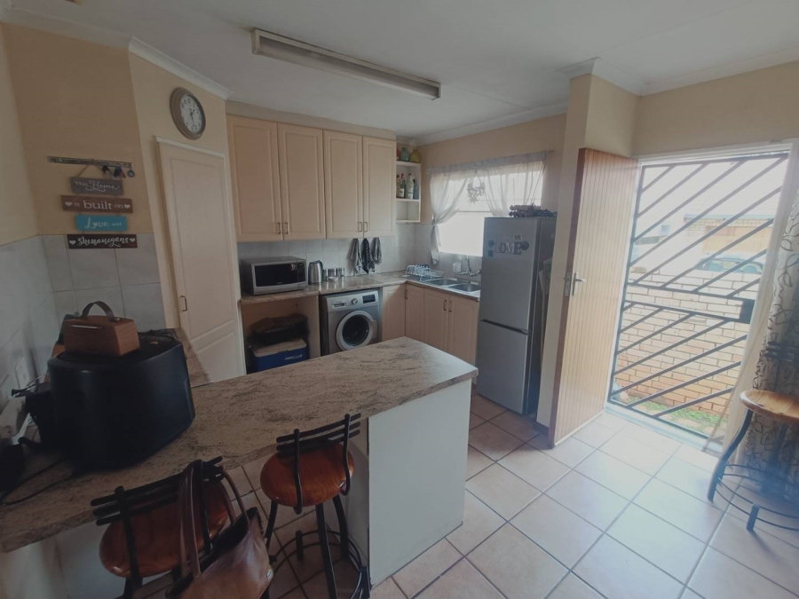 3 Bedroom Property for Sale in Hennopspark Gauteng