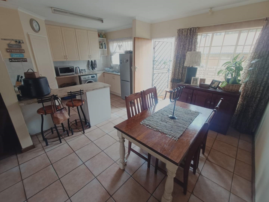 3 Bedroom Property for Sale in Hennopspark Gauteng