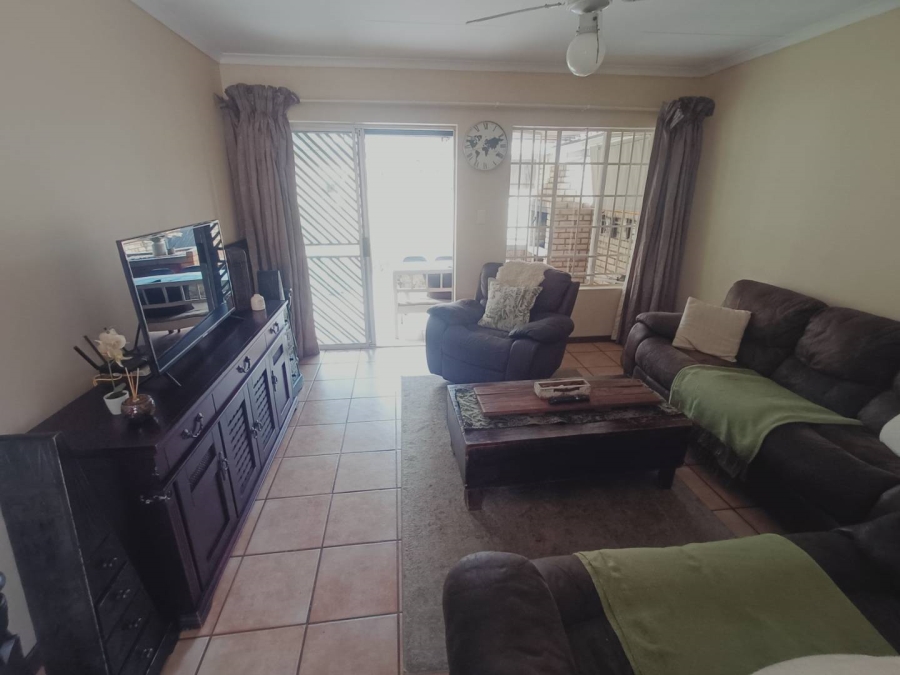 3 Bedroom Property for Sale in Hennopspark Gauteng