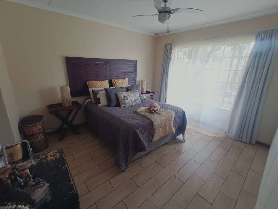 3 Bedroom Property for Sale in Hennopspark Gauteng