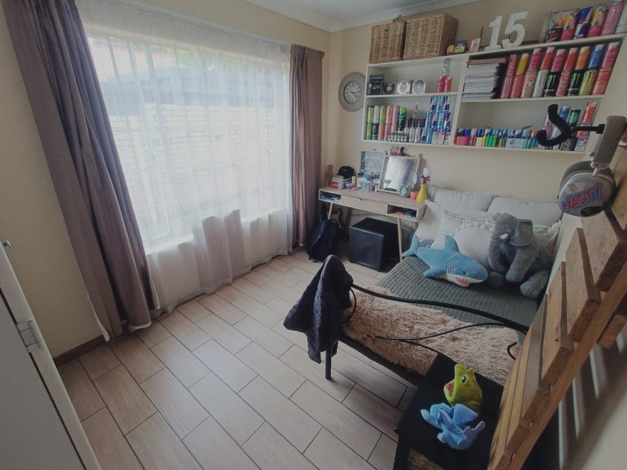 3 Bedroom Property for Sale in Hennopspark Gauteng