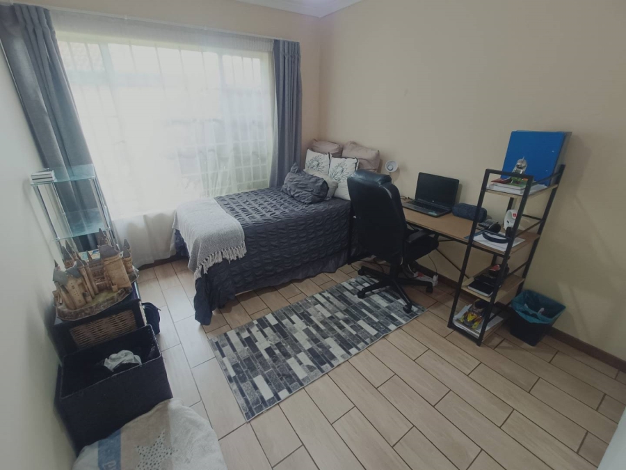 3 Bedroom Property for Sale in Hennopspark Gauteng