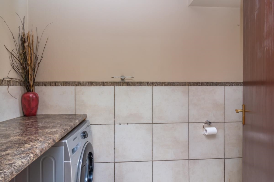 2 Bedroom Property for Sale in Willowbrook Gauteng