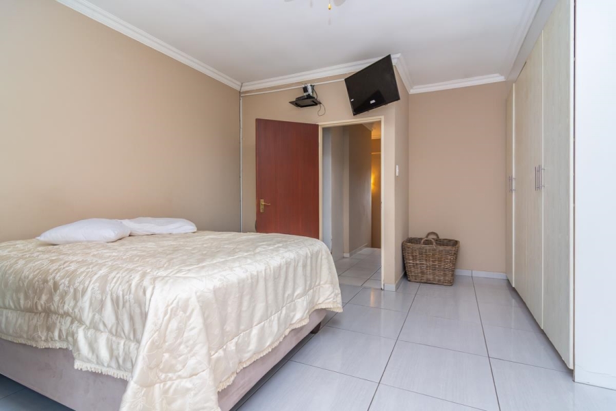 2 Bedroom Property for Sale in Willowbrook Gauteng