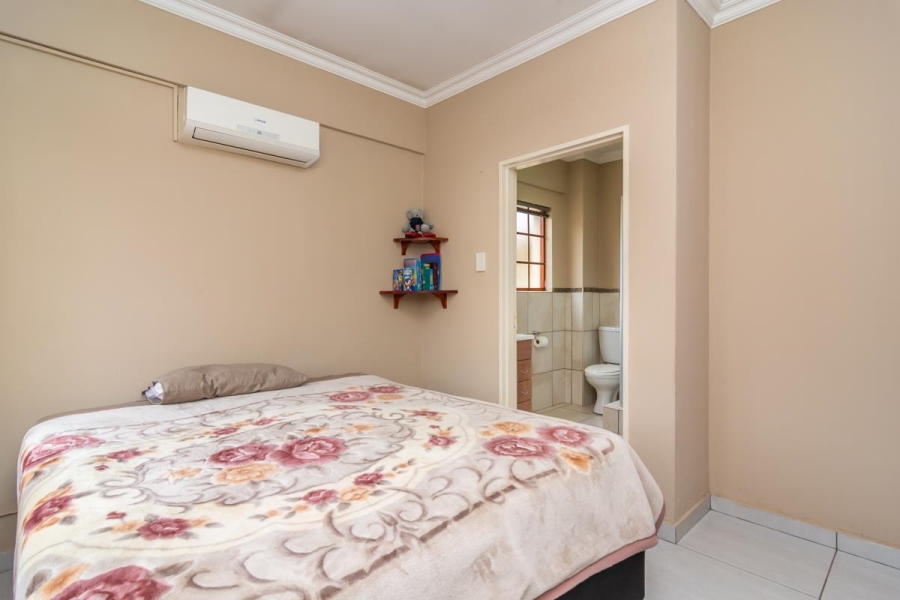 2 Bedroom Property for Sale in Willowbrook Gauteng