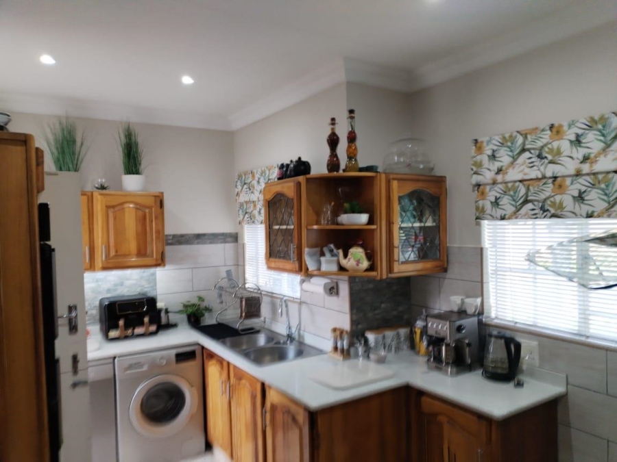 4 Bedroom Property for Sale in Ridgeway Gauteng