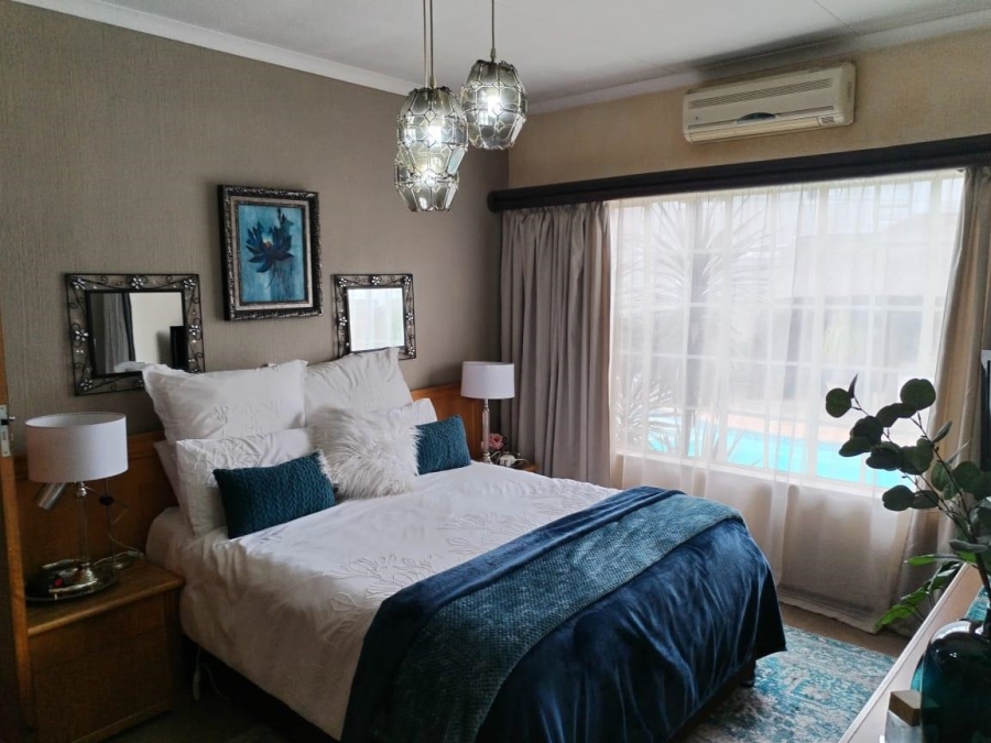 4 Bedroom Property for Sale in Ridgeway Gauteng