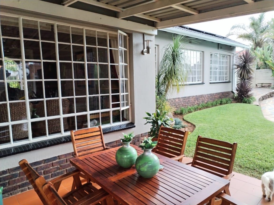 4 Bedroom Property for Sale in Ridgeway Gauteng