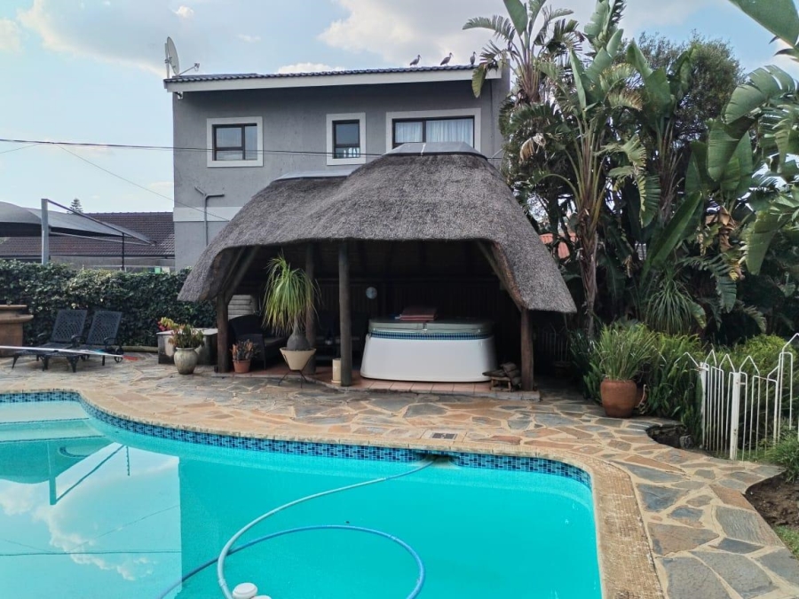 4 Bedroom Property for Sale in Ridgeway Gauteng