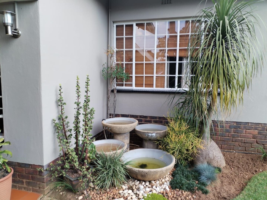 4 Bedroom Property for Sale in Ridgeway Gauteng
