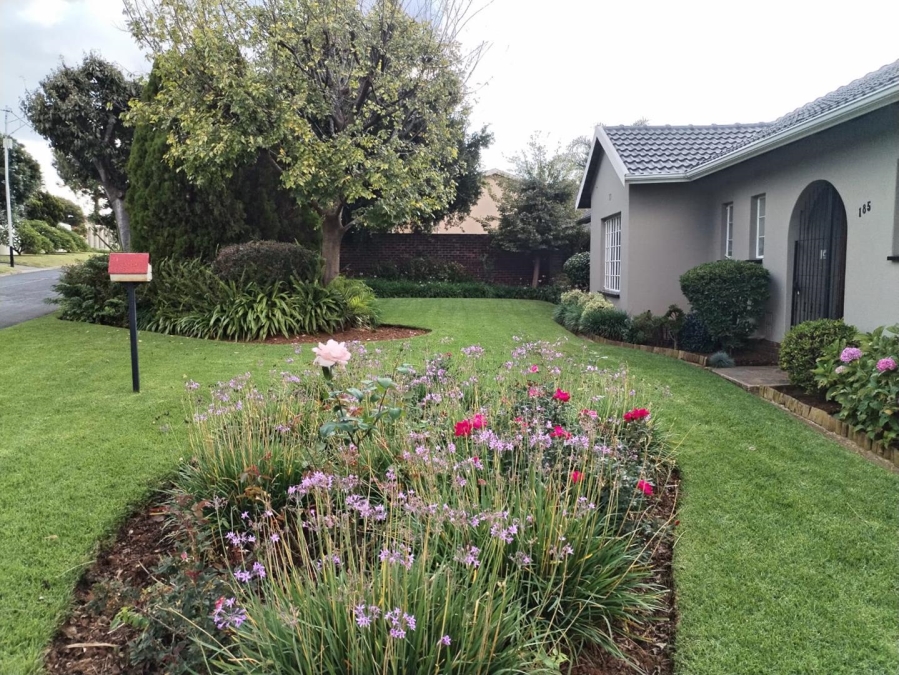 4 Bedroom Property for Sale in Ridgeway Gauteng