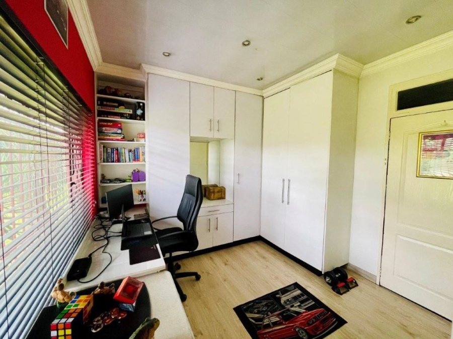 3 Bedroom Property for Sale in Brackenhurst Gauteng