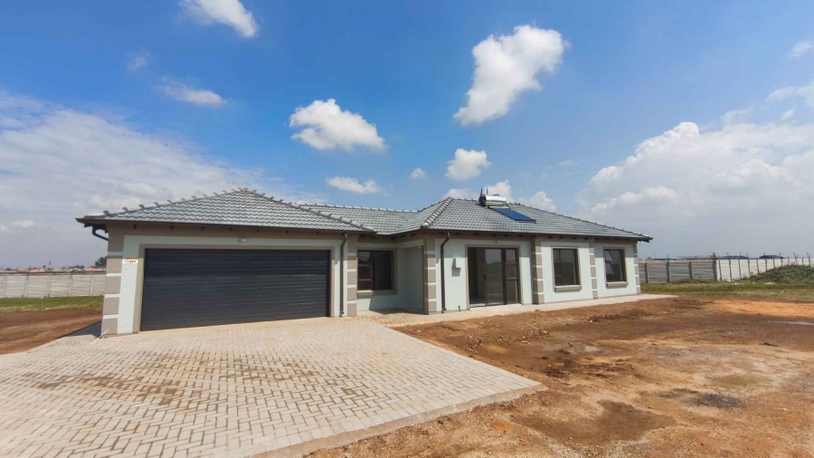 4 Bedroom Property for Sale in Windmill Park Gauteng
