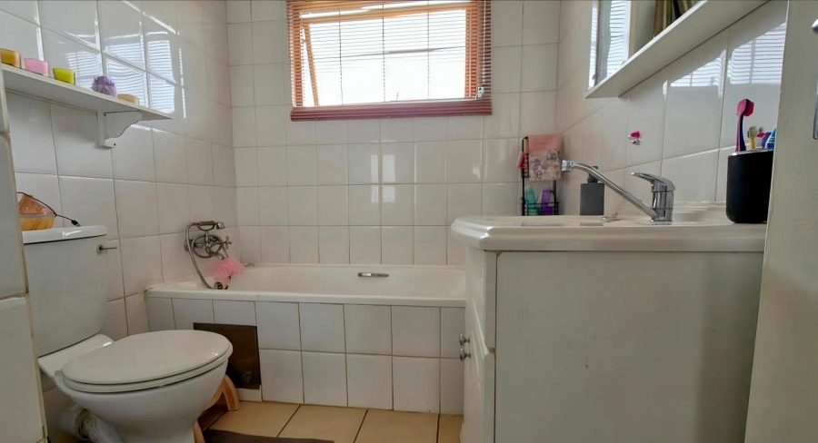 2 Bedroom Property for Sale in Meyersdal Gauteng