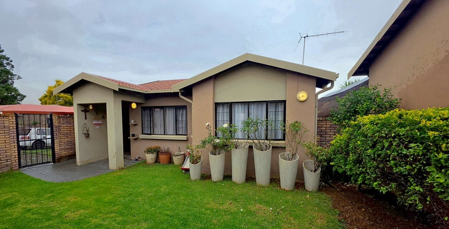 2 Bedroom Property for Sale in Meyersdal Gauteng
