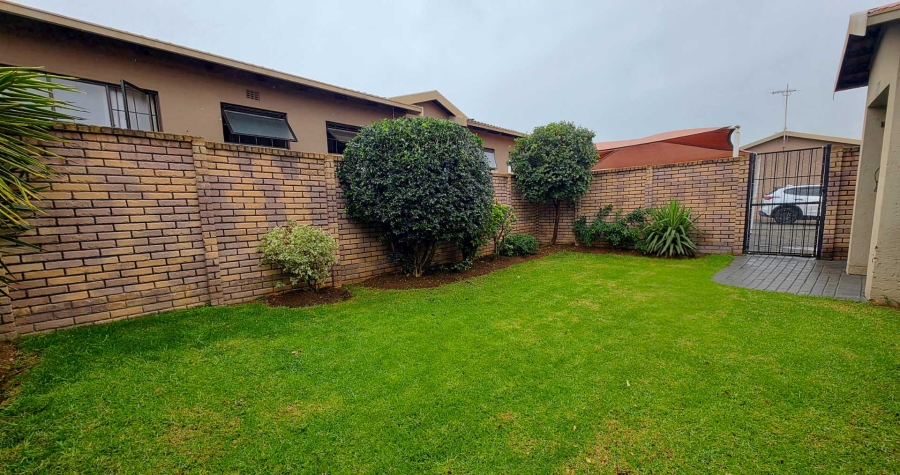 2 Bedroom Property for Sale in Meyersdal Gauteng