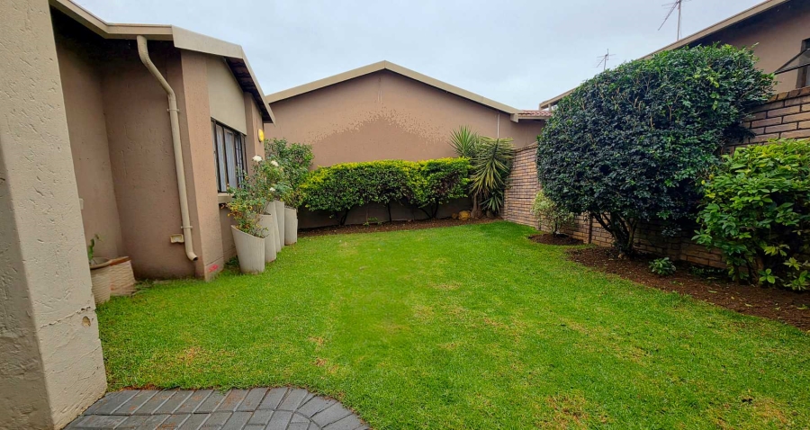 2 Bedroom Property for Sale in Meyersdal Gauteng