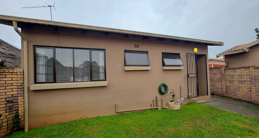 2 Bedroom Property for Sale in Meyersdal Gauteng