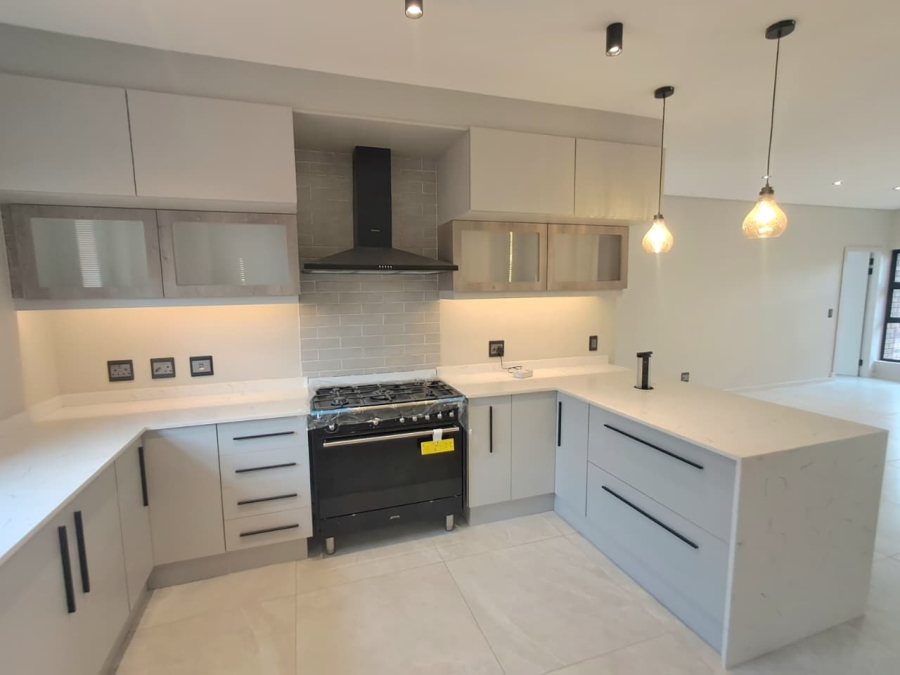 3 Bedroom Property for Sale in Brackenhurst Gauteng