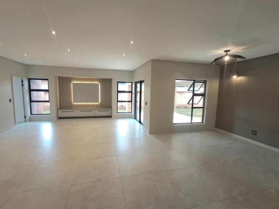 3 Bedroom Property for Sale in Brackenhurst Gauteng