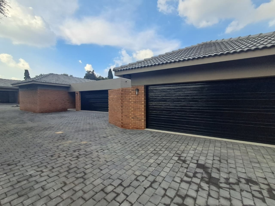 3 Bedroom Property for Sale in Brackenhurst Gauteng