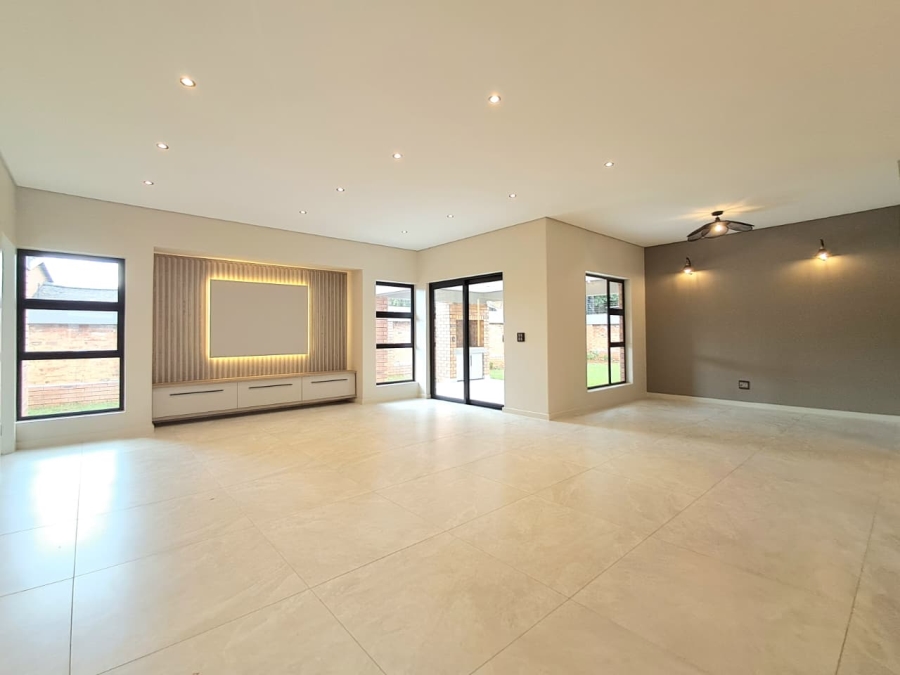 3 Bedroom Property for Sale in Brackenhurst Gauteng