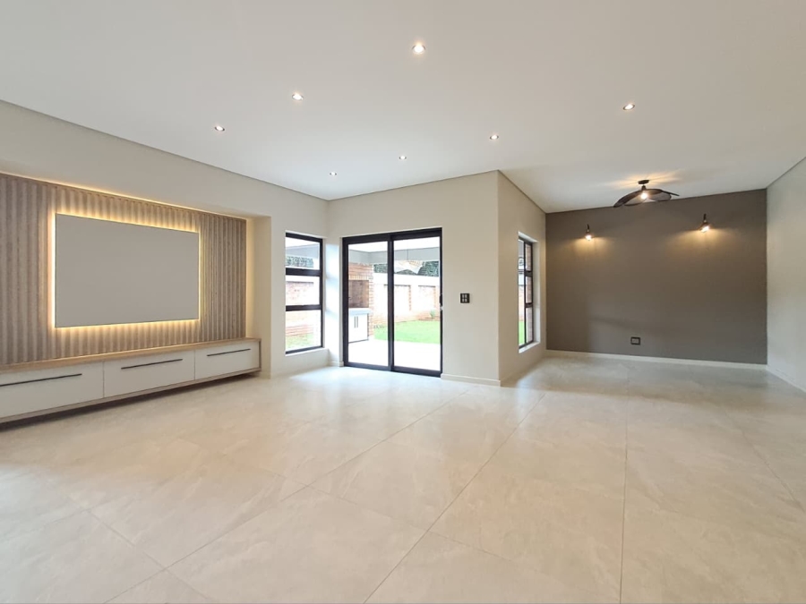 3 Bedroom Property for Sale in Brackenhurst Gauteng