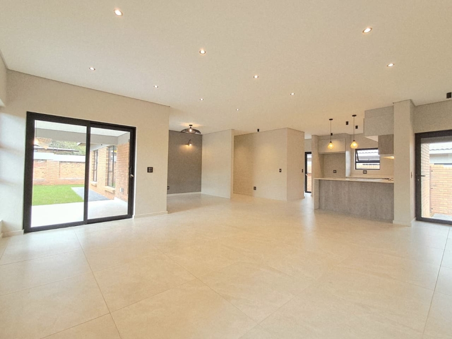 3 Bedroom Property for Sale in Brackenhurst Gauteng