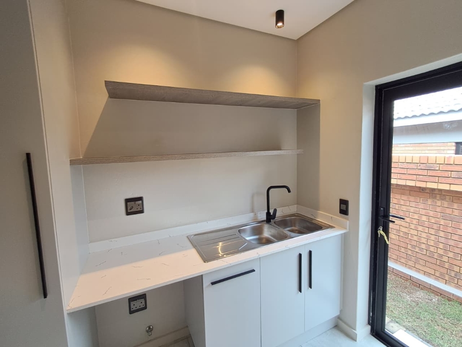 3 Bedroom Property for Sale in Brackenhurst Gauteng
