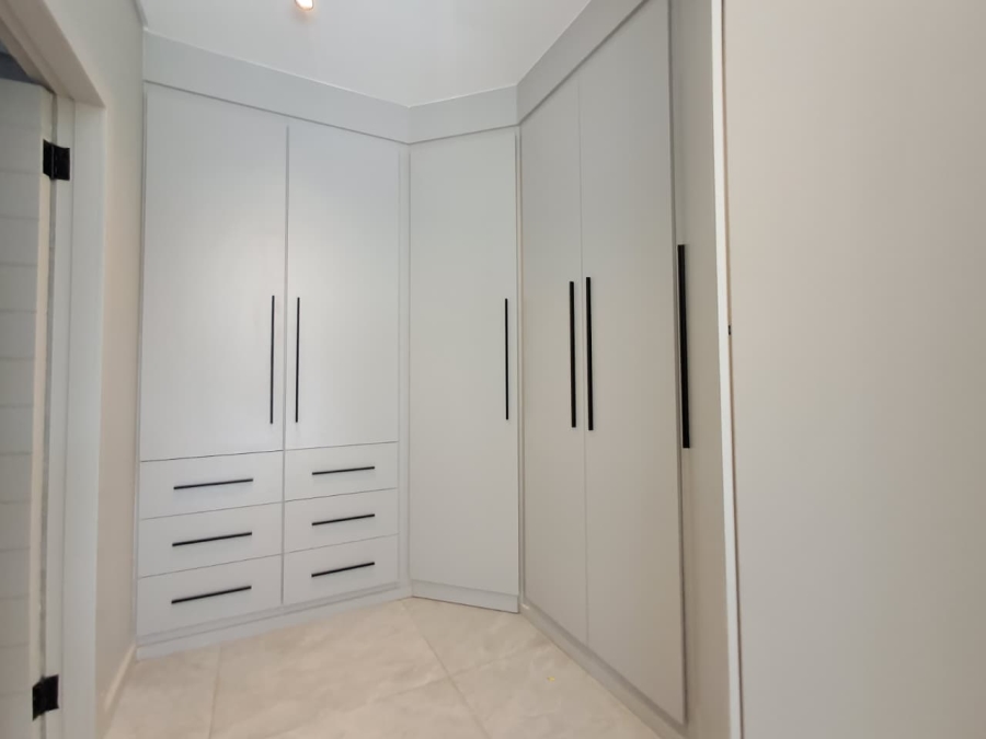 3 Bedroom Property for Sale in Brackenhurst Gauteng