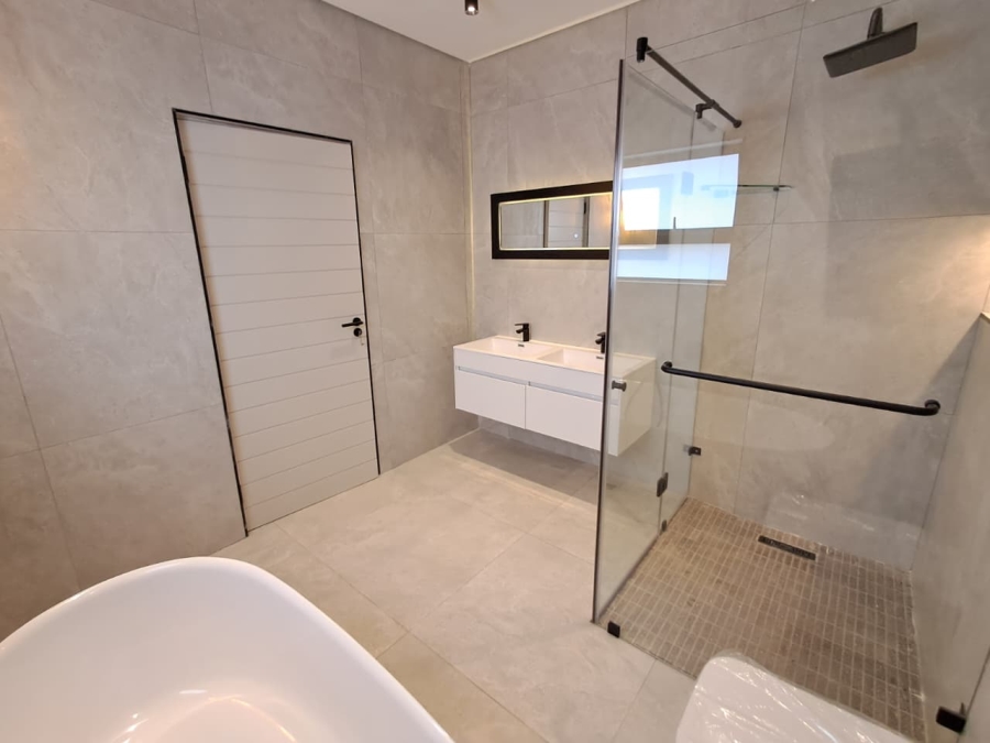 3 Bedroom Property for Sale in Brackenhurst Gauteng