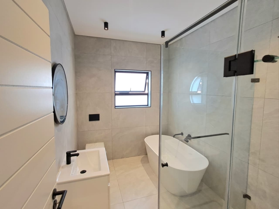 3 Bedroom Property for Sale in Brackenhurst Gauteng
