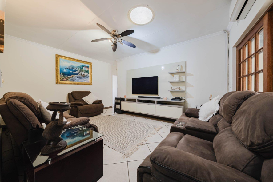 5 Bedroom Property for Sale in Brackenhurst Gauteng