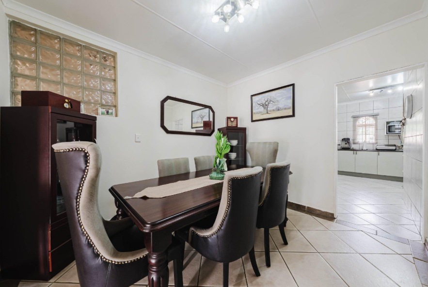 5 Bedroom Property for Sale in Brackenhurst Gauteng