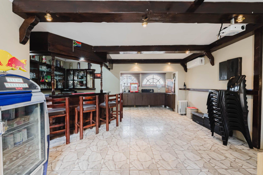 5 Bedroom Property for Sale in Brackenhurst Gauteng