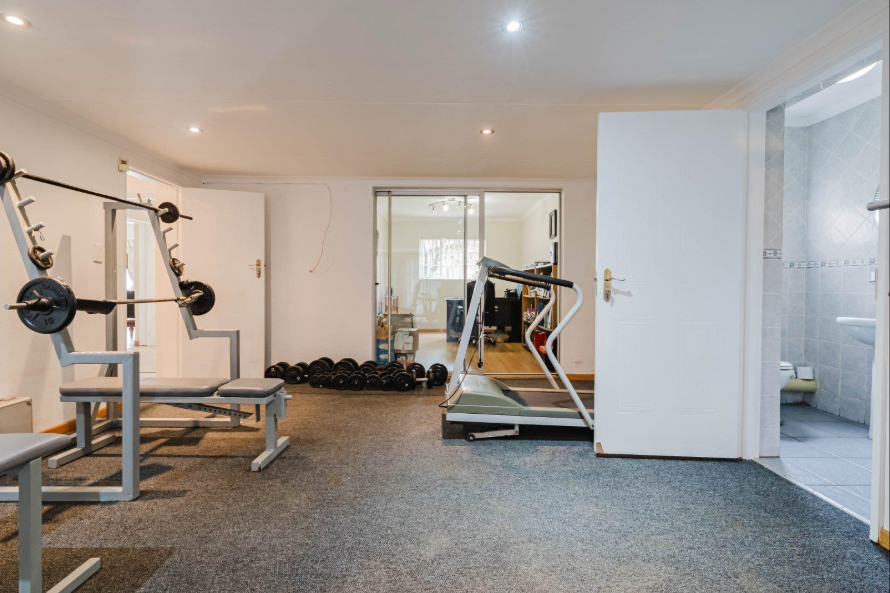 5 Bedroom Property for Sale in Brackenhurst Gauteng