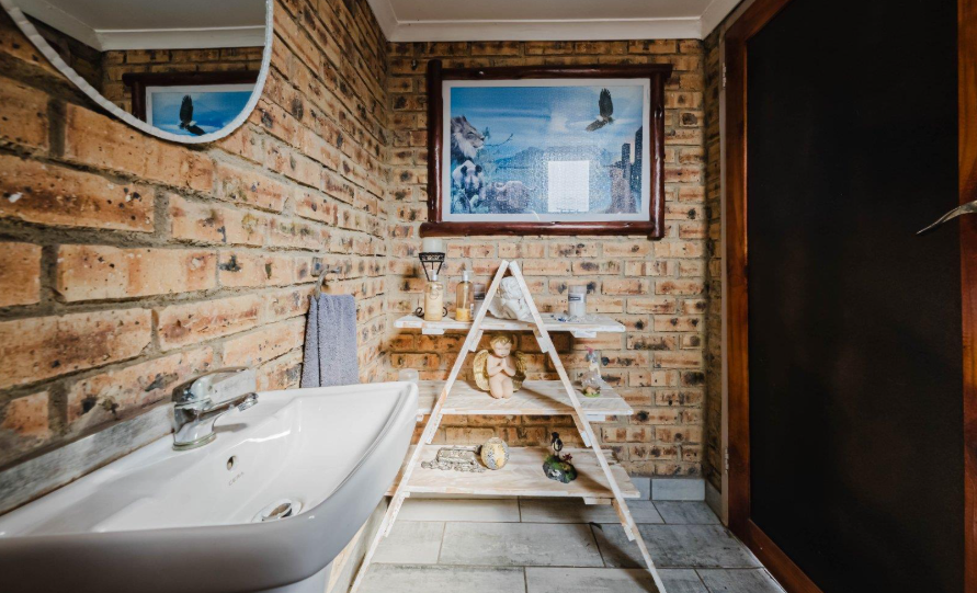 5 Bedroom Property for Sale in Brackenhurst Gauteng