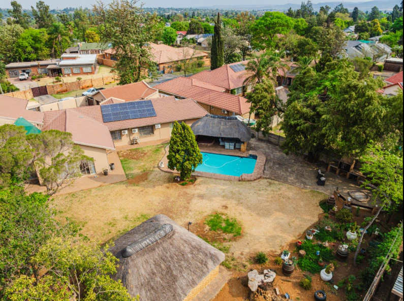 5 Bedroom Property for Sale in Brackenhurst Gauteng