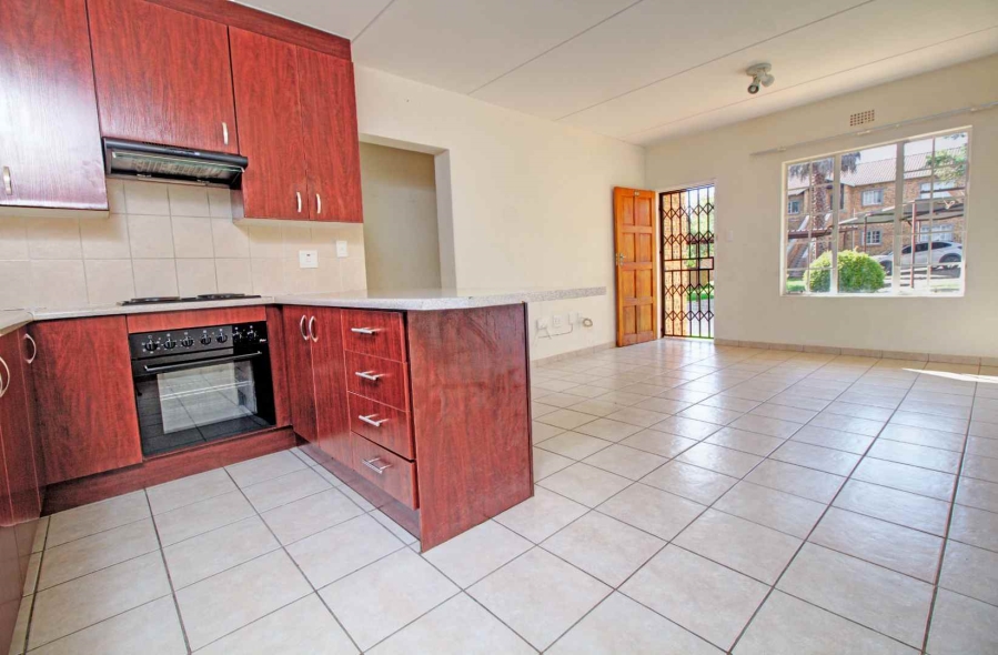 2 Bedroom Property for Sale in Strubensvallei Gauteng