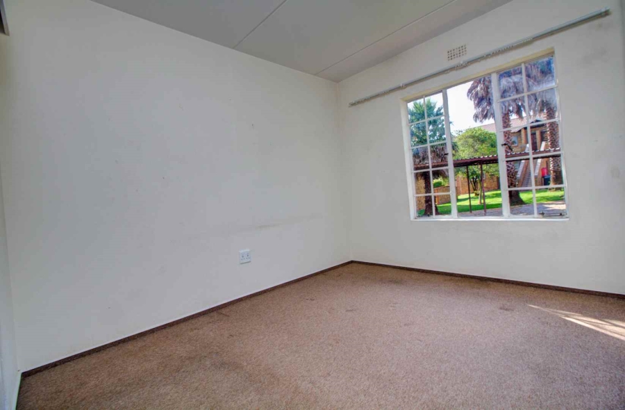 2 Bedroom Property for Sale in Strubensvallei Gauteng