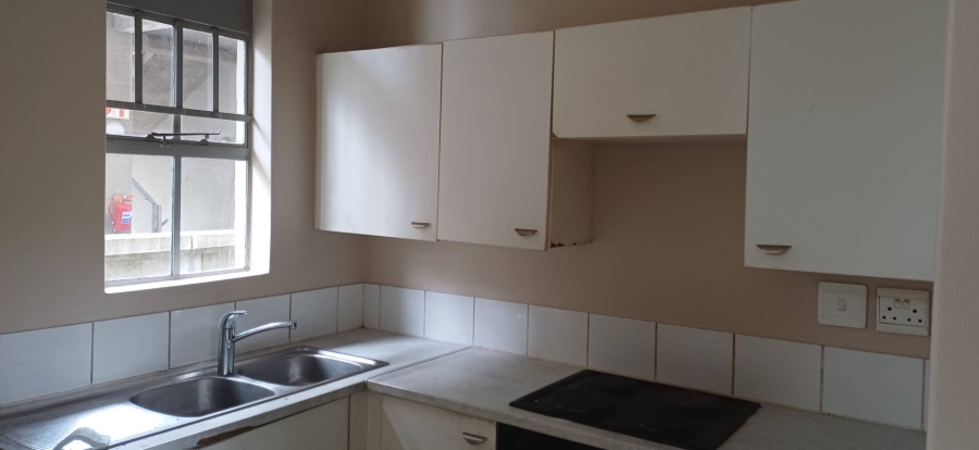 To Let 1 Bedroom Property for Rent in Houghton Estate Gauteng