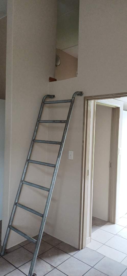 To Let 1 Bedroom Property for Rent in Houghton Estate Gauteng