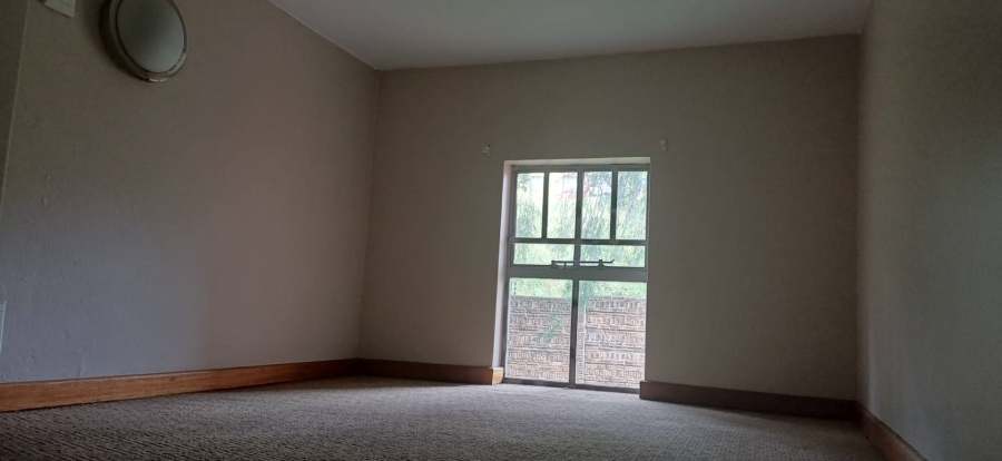 To Let 1 Bedroom Property for Rent in Houghton Estate Gauteng
