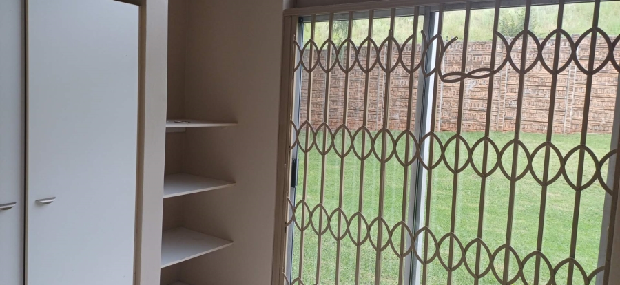 To Let 1 Bedroom Property for Rent in Houghton Estate Gauteng