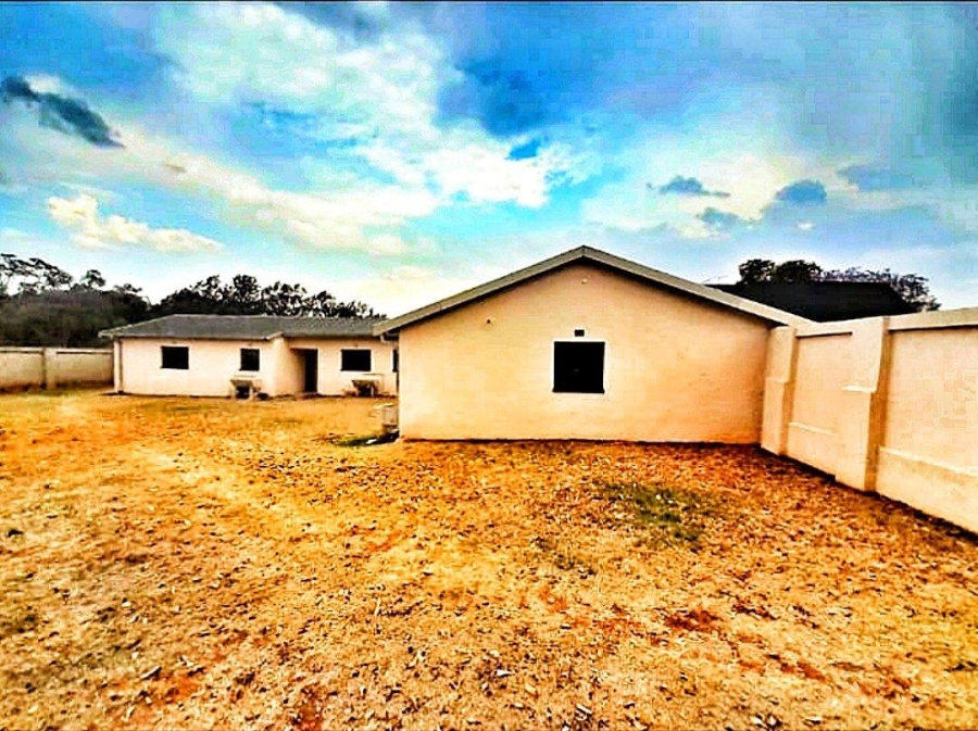 6 Bedroom Property for Sale in Glen Austin Gauteng