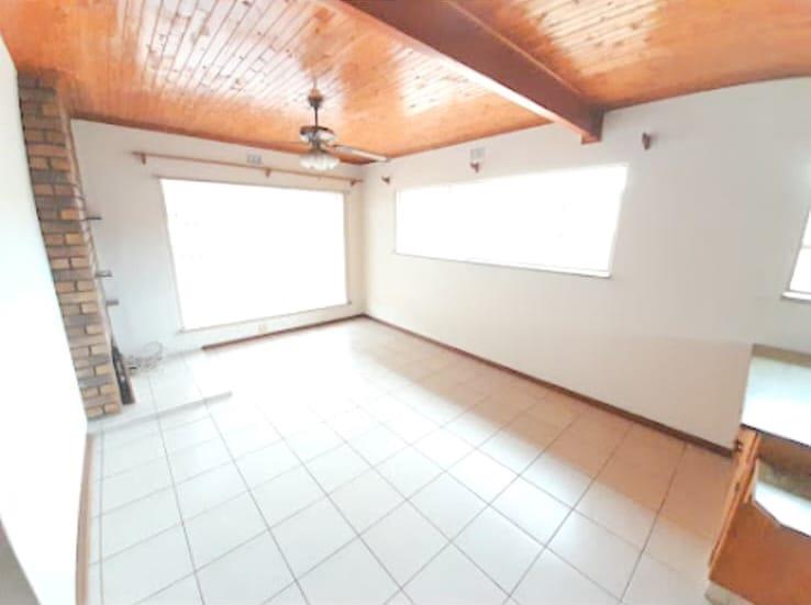 6 Bedroom Property for Sale in Glen Austin Gauteng