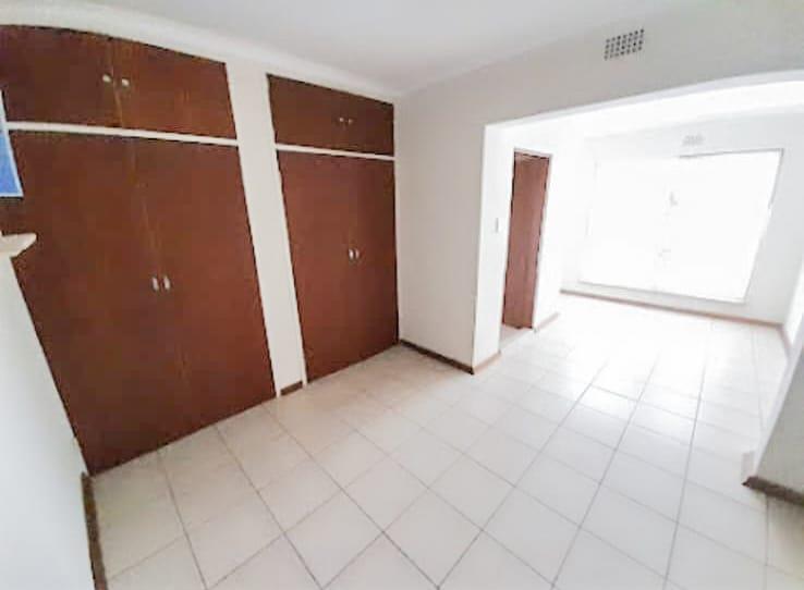 6 Bedroom Property for Sale in Glen Austin Gauteng