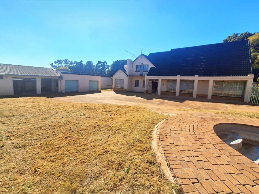 6 Bedroom Property for Sale in Glen Austin Gauteng